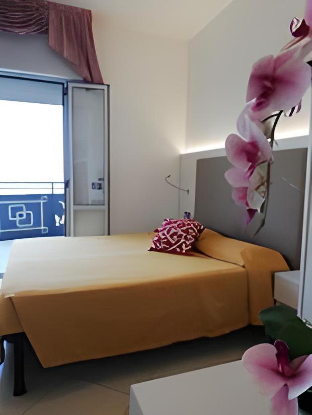 Hotel Metropol Sottomarina Eksteriør bilde