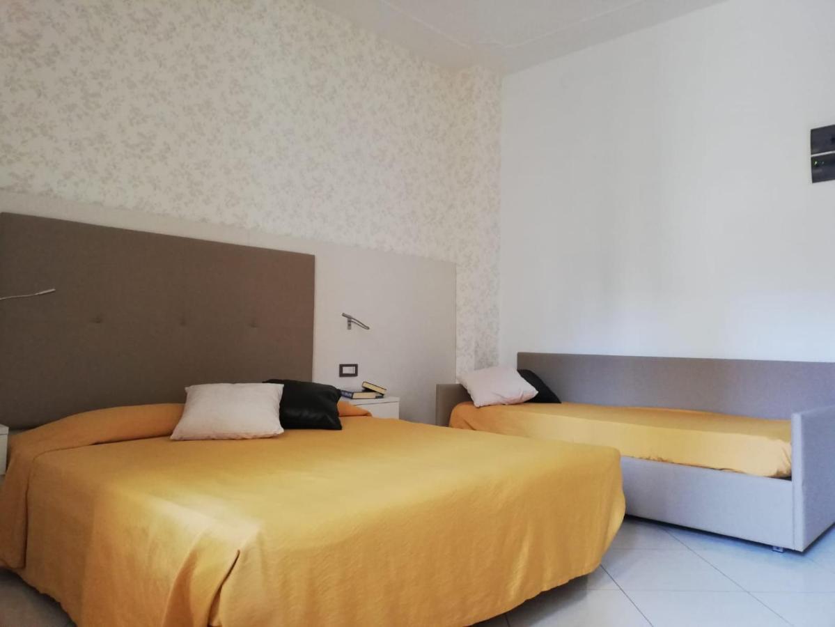 Hotel Metropol Sottomarina Eksteriør bilde