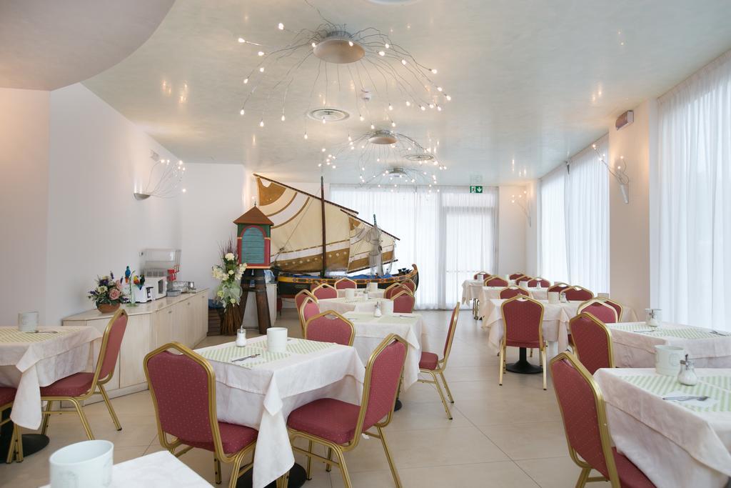 Hotel Metropol Sottomarina Eksteriør bilde