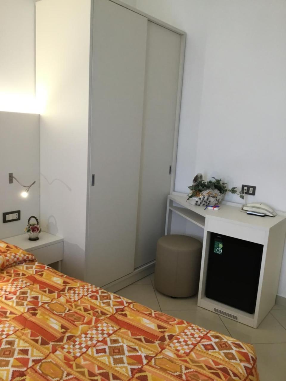 Hotel Metropol Sottomarina Eksteriør bilde