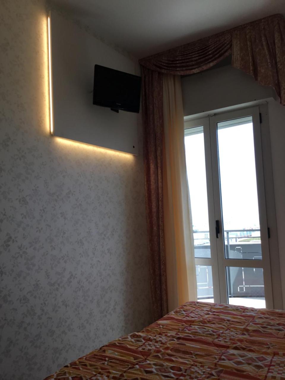 Hotel Metropol Sottomarina Eksteriør bilde